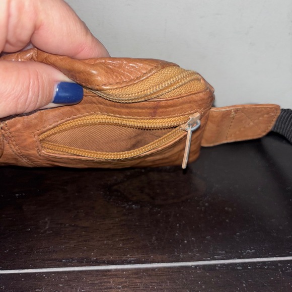Genuine Leather Fanny Pack | Bum Bag | Cross Body | BOSS | Adjustable Strap - Picture 5 of 10